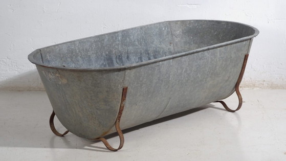 Antique Galvanized Zinc Bathtub – European Industrial Tub – circa 1900 #5 – Decorative Objects, Iron, Rustic (photo 3 of 39)