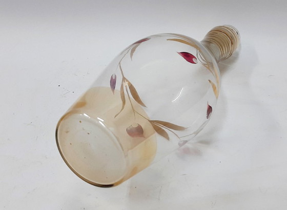 Image 1 of Bouteille carafe en verre doré vintage des années 1950