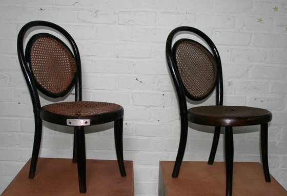 Image 1 of 2 seggioloni/sedute per allattamento in stile Thonet