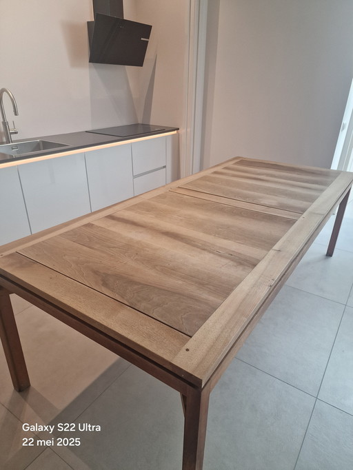 Herman Den Otter Table