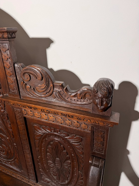 Banco de recibidor antiguo de roble tallado con almacenaje, Madera (foto 6 de 8)