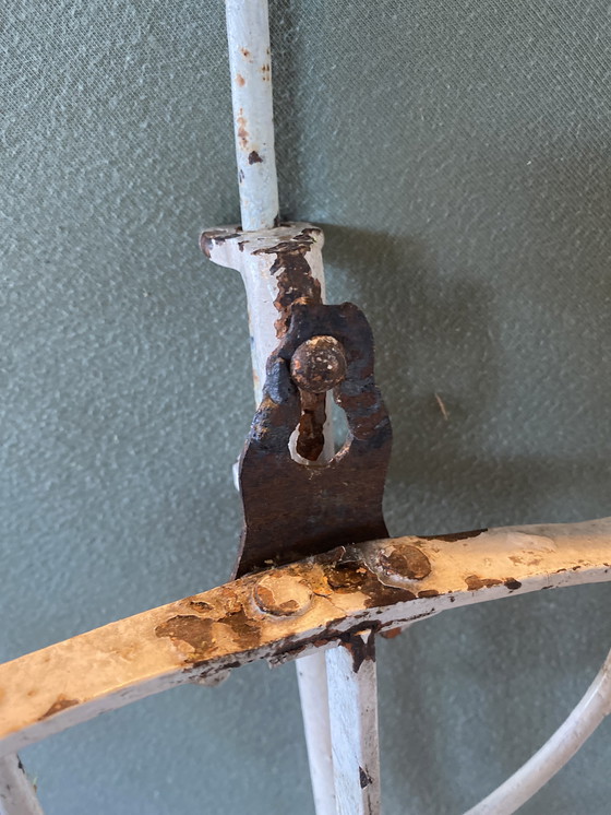 Image 1 of Antiek wiegje metaal