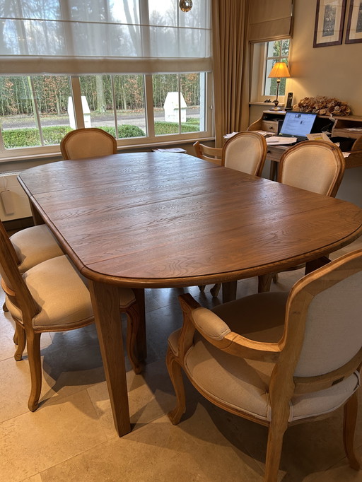 Massieve Tafel Met 4 Stoelen En 2 Zetel Stoelen