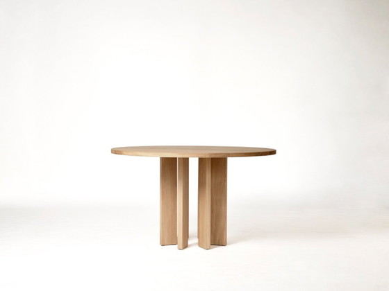 Image 1 of Thola tafel rond - massief Frans eiken