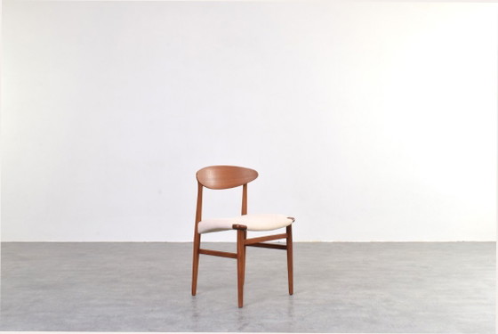 Mid-Century Danish Teak Dining Chairs by Ejner Larsen & Aksel Bender Madsen, 1960s, Set of 4. – Wood, Wool (photo 3 of 12)