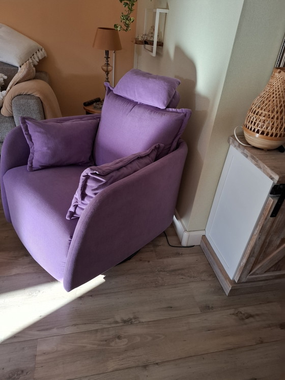 Image 1 of Te koop 1 paarse draai, schommel, relaxfauteuil 