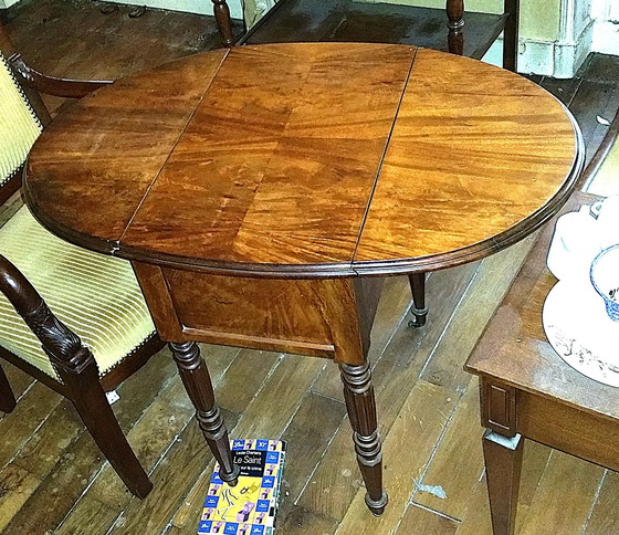 Image 1 of Mahoniehouten tafeltje 90,6 x 58,8cm