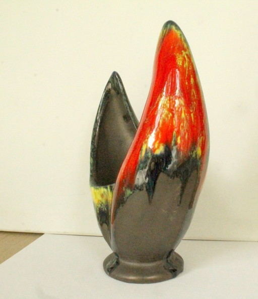 Escultura de pez de metal vintage sobre base de roca (estilo moderno de mediados de los 60) – vazen, Ceramic (photo 2 of 11)