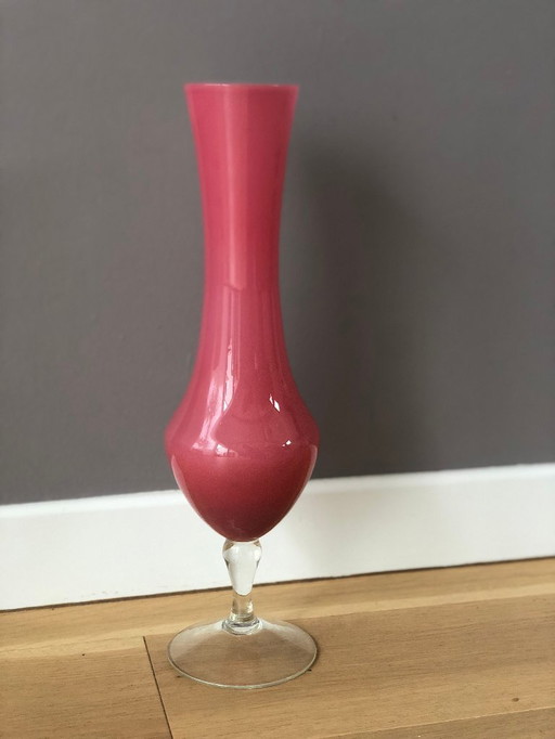 Gran jarrón con pie opalino