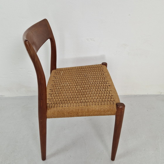 Image 1 of Möller eetkamerstoel Deens design