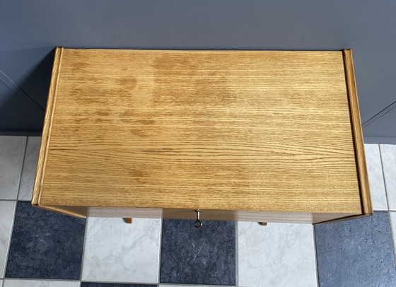 Image 1 of Klein houten minibureau uit de jaren 70
