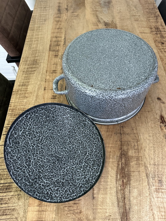 Image 1 of Retro panoramica nuvolosa