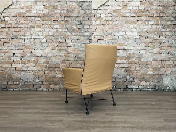 Image 1 of Montis Charly conoció a Hocker