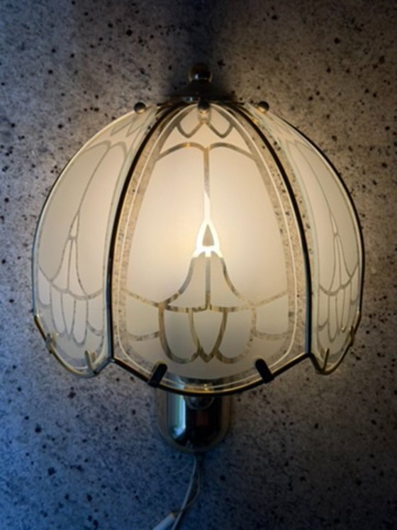 Wall Sconce, Art Deco Etched Panel Design, Brass Mount – Wall lights, Glass (photo 2 of 15)