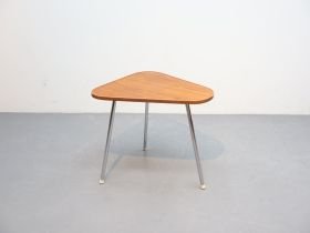 Vintage bijzettafel / driehoek/ teak / buisframe – Metaal (photo 2 of 5)