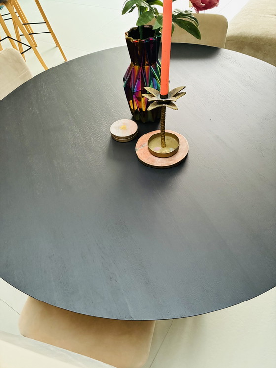 Studio Henk Quadpot Zwarte Ronde Tafel 140 Cm – Dining tables, Metal, Wood (photo 8 of 13)