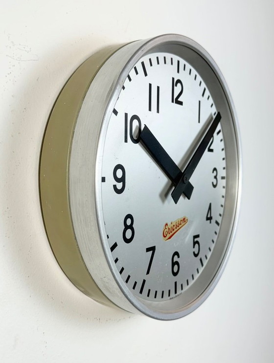 Image 1 of Grijze industriële wandklok van Ericsson, jaren 60