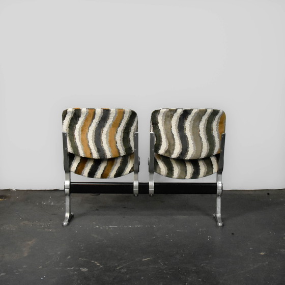 Image 1 of Bank im Warteraum