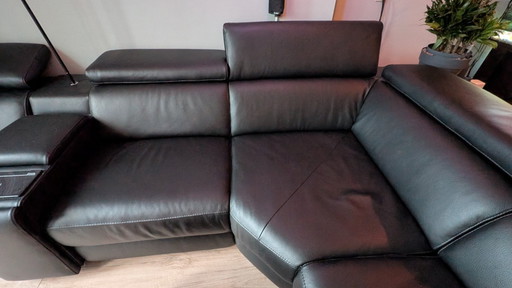 Nuovo divano angolare con reclinabile elettrico e molti altri extra