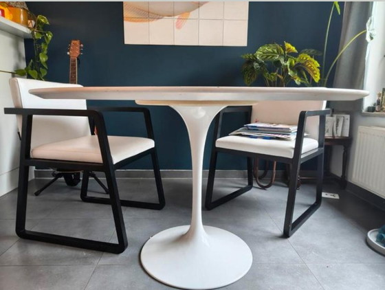 Image 1 of Knoll Saarinen tulip table