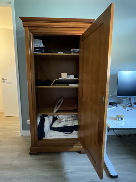 Image 1 of Armoire en bois de cerisier