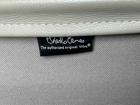 Vitra EA222 Soft Pad – Armchairs, Leather (photo 15 of 15)
