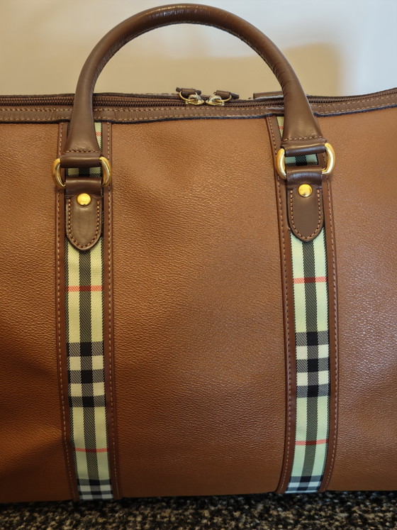 Burberry Weekender Burberry's travel bag with Entrupy certificate of authenticity – Calfskin (photo 9 of 15)