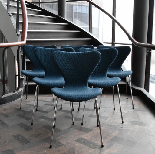 6x Fritz Hansen Butterfly Stühle, gepolstert