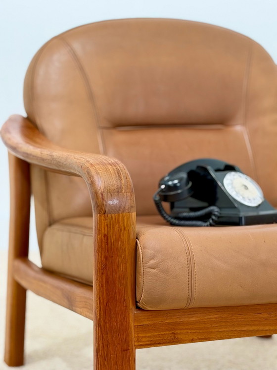 Vintage living room set – 2 seaters & cognac leather armchair (photo 12 of 12)