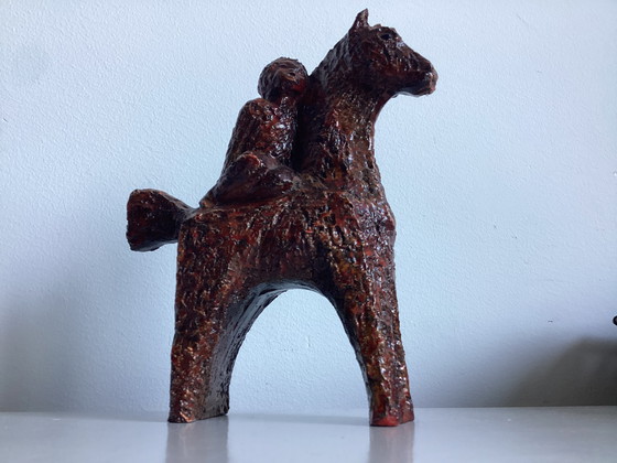 Image 1 of Enfant sur un cheval - Fat Lava Ceramic