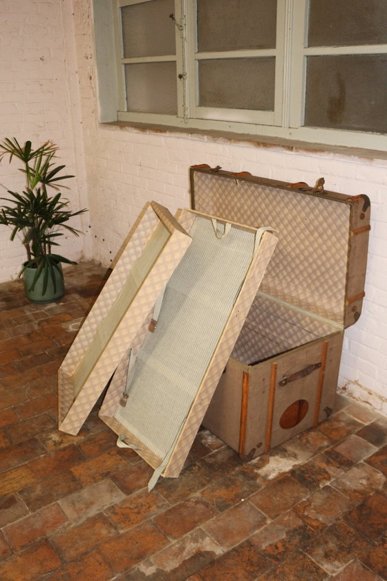 Antique Trunk – Storage cabinet, Metal, Wood (photo 9 of 9)