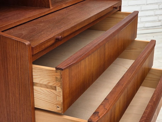 Image 1 of Deense commode uit de jaren 70 met een inklapbare spiegel, gemaakt van teakhout.