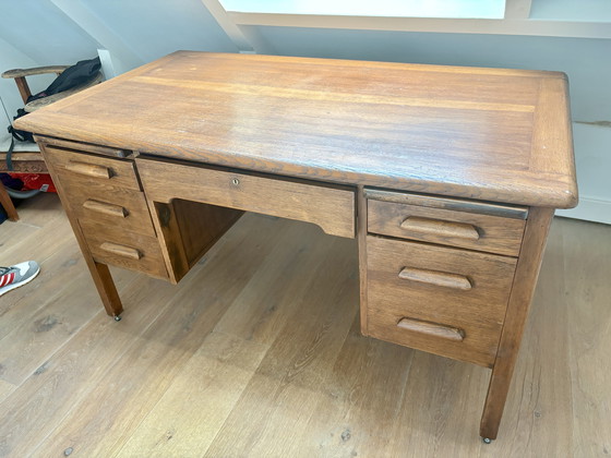 Image 1 of Bureau Vintage Antiek Abbess Teacher Desk Eiken