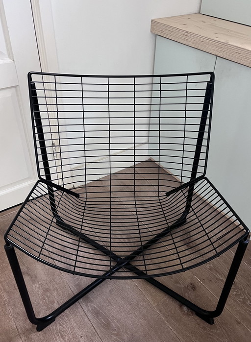 Niels Gammelgaard fauteuil Råane zwart draadstoel