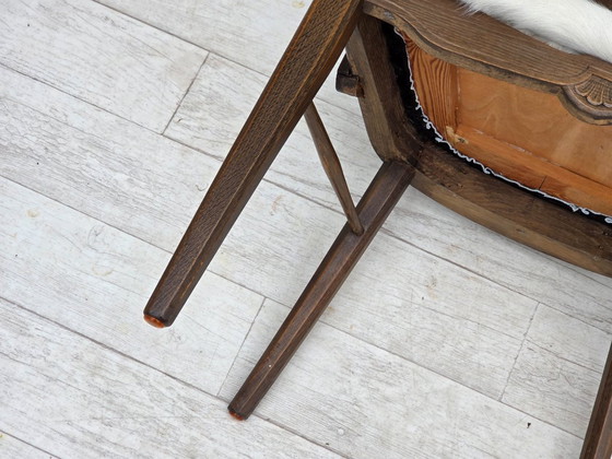 Image 1 of Deense fauteuil met hoge rugleuning, opnieuw bekleed, meubels koeienhuid, eiken.