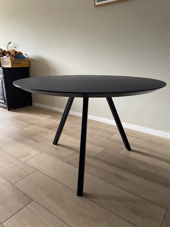 Image 1 of Round dining table