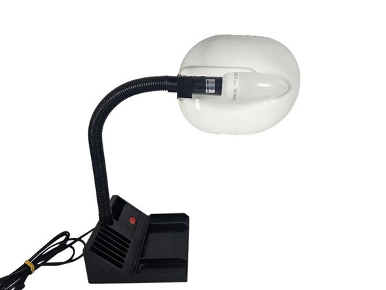 Image 1 of Brilliant AG - Organizer/Schreibtischlampe - rot - Kunststoff - 3. Viertel 20.