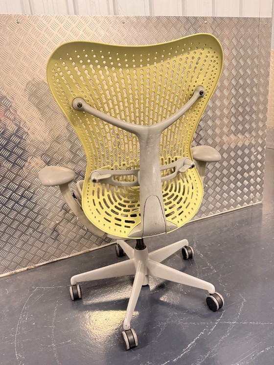 Image 1 of Herman Miller Mirra Bureautoel