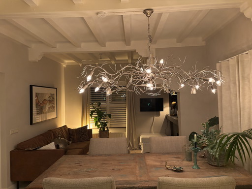 Large Chandelier With 16 Common Fitting Lamps And 3 Spots For Brighter Light While Reading Or Playing A Game