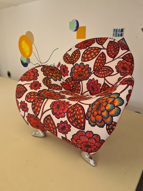 Restored Leolux "Pallone" Armchair. Unique piece by artisan upholsterer – Aluminium (photo 3 of 5)