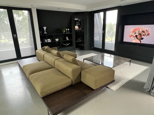 Sofá Dock B&amp;B Italia versión alta base de madera