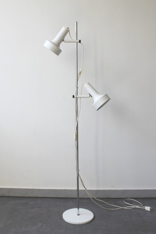 2-flammige Stehleuchte „Modell 562“ von J. Junge, Dänemark, 1970.