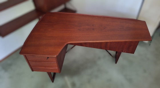 Boomerang desk by Peter Løvig Nielsen, 1960s – Wood (photo 5 of 25)