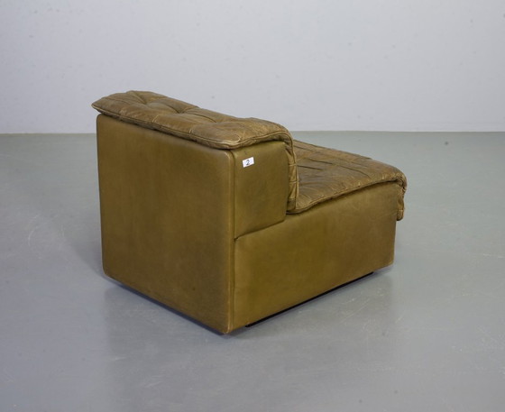 Image 1 of Sofá modular De Sede DS11 de cuero con parches verde oliva, diseño de mediados de siglo, 6 elementos. Suiza, años 70.