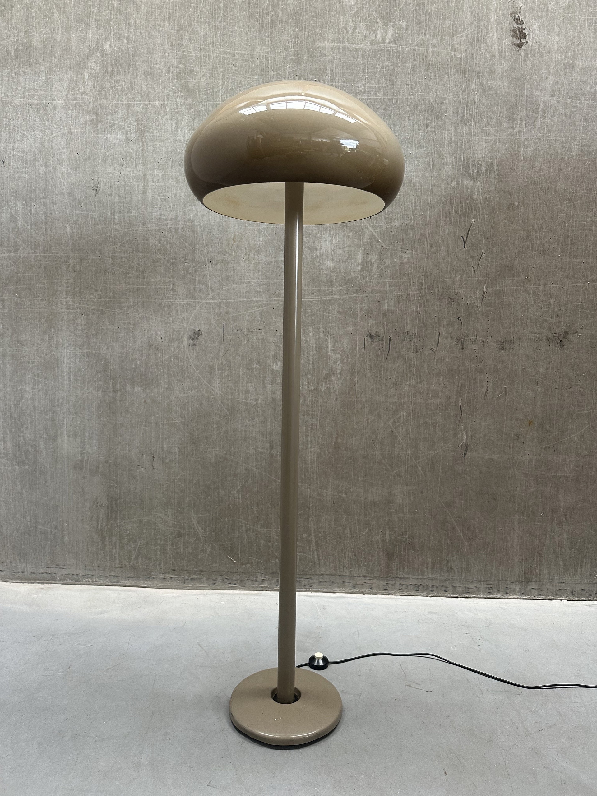 Space Age Mushroom vloerlamp Willem Hagoort Nederland, '60 | €565