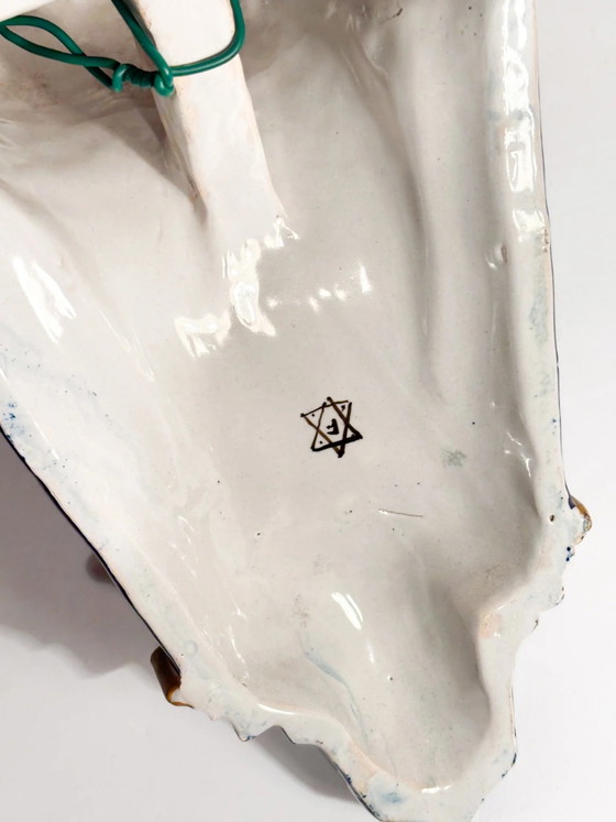 Faenza Keramik-Wandregal mit Muschel und Dame aus dem frühen 20. Jahrhundert – Dekorative Objekte, Ceramic (photo 12 of 12)