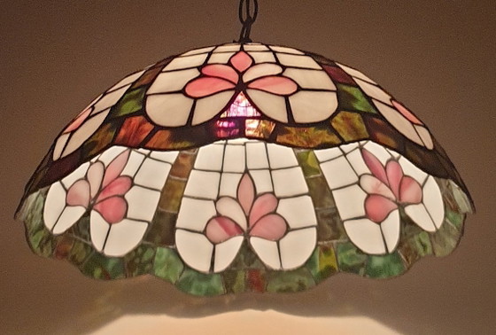 Stained Glass - Tiffany Style Lotus Flower Pendant Lamp (photo 18 of 65)
