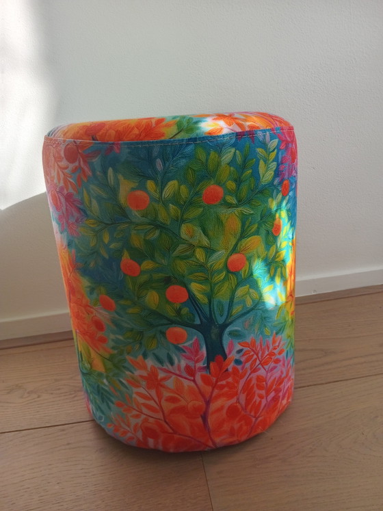 Pouf mit Aquarellbaum-Motiv und passendem Dekokissen – Hocker & Poufs, Textile (photo 4 of 5)