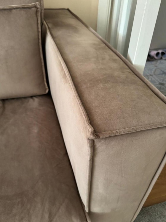 Image 1 of Estamos vendiendo nuestro sofá , comprado alrededor de un año en La Haya. Excelentes condiciones, (sin manchas , sin daños) , ap