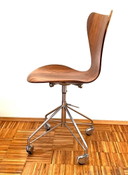 Fritz Hansen Teak Drehstuhl Arne Jacobsen